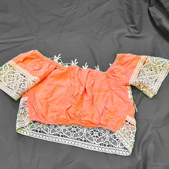 Laced Crop top - Picture 4 of 5